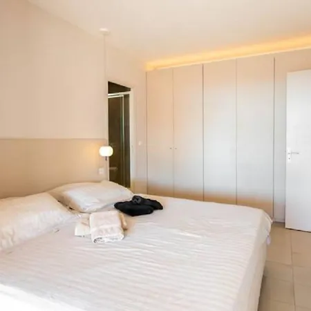 Centrally Located Flat With Sea View Terrasse Apartment Cannes