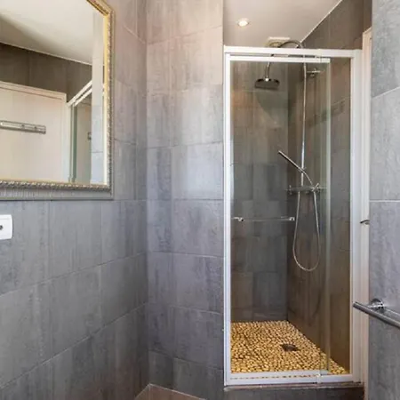 Centrally Located Flat With Sea View Terrasse